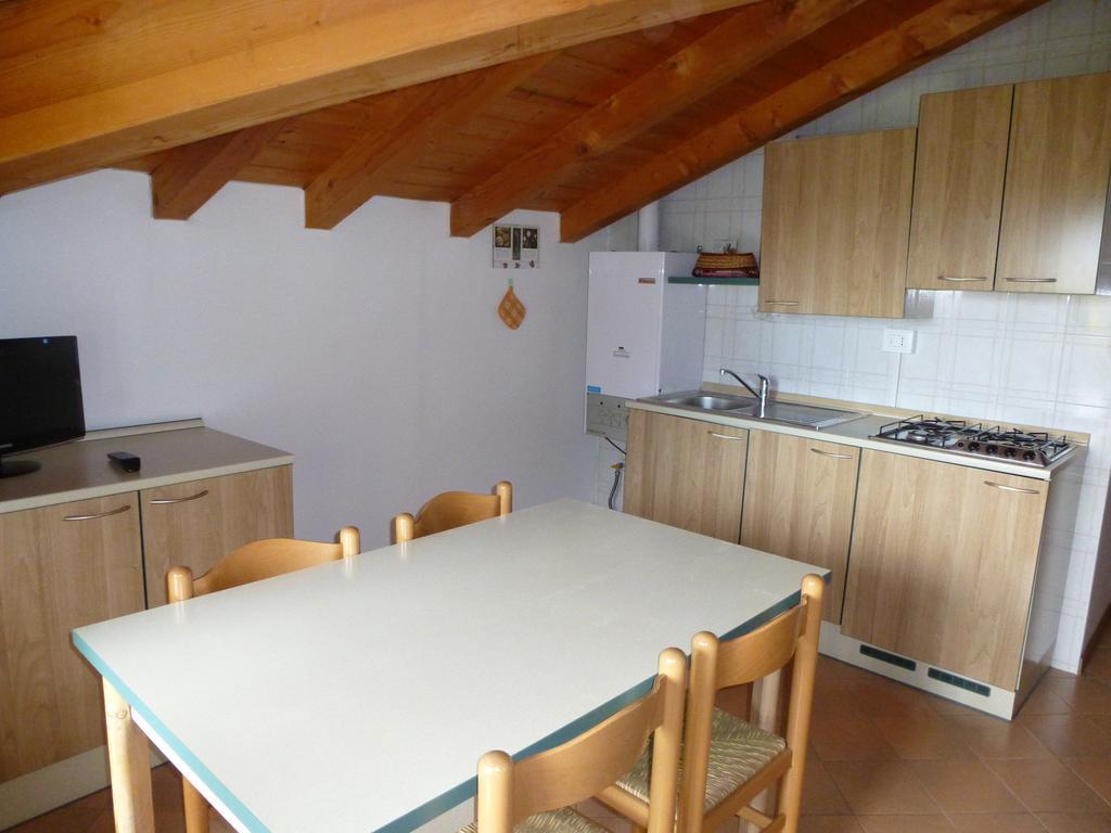 Casa Enrico Apartment Pieve Di Ledro Ruang foto