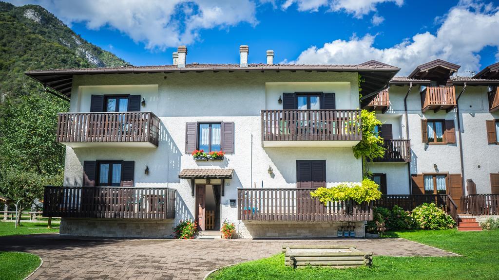Casa Enrico Apartment Pieve Di Ledro Ruang foto