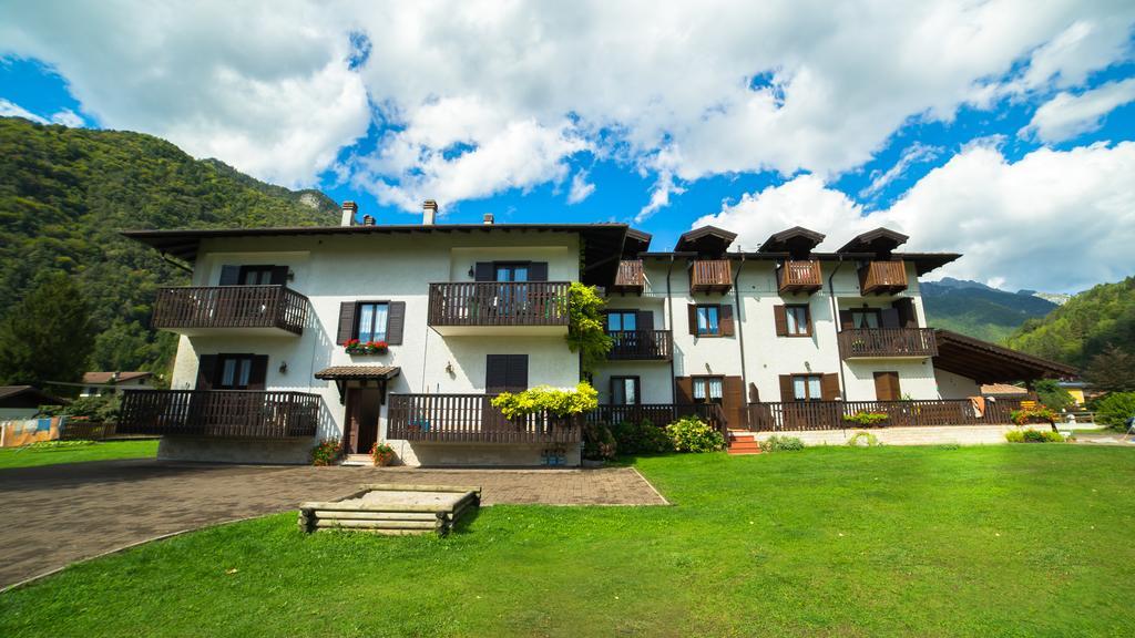 Casa Enrico Apartment Pieve Di Ledro Ruang foto